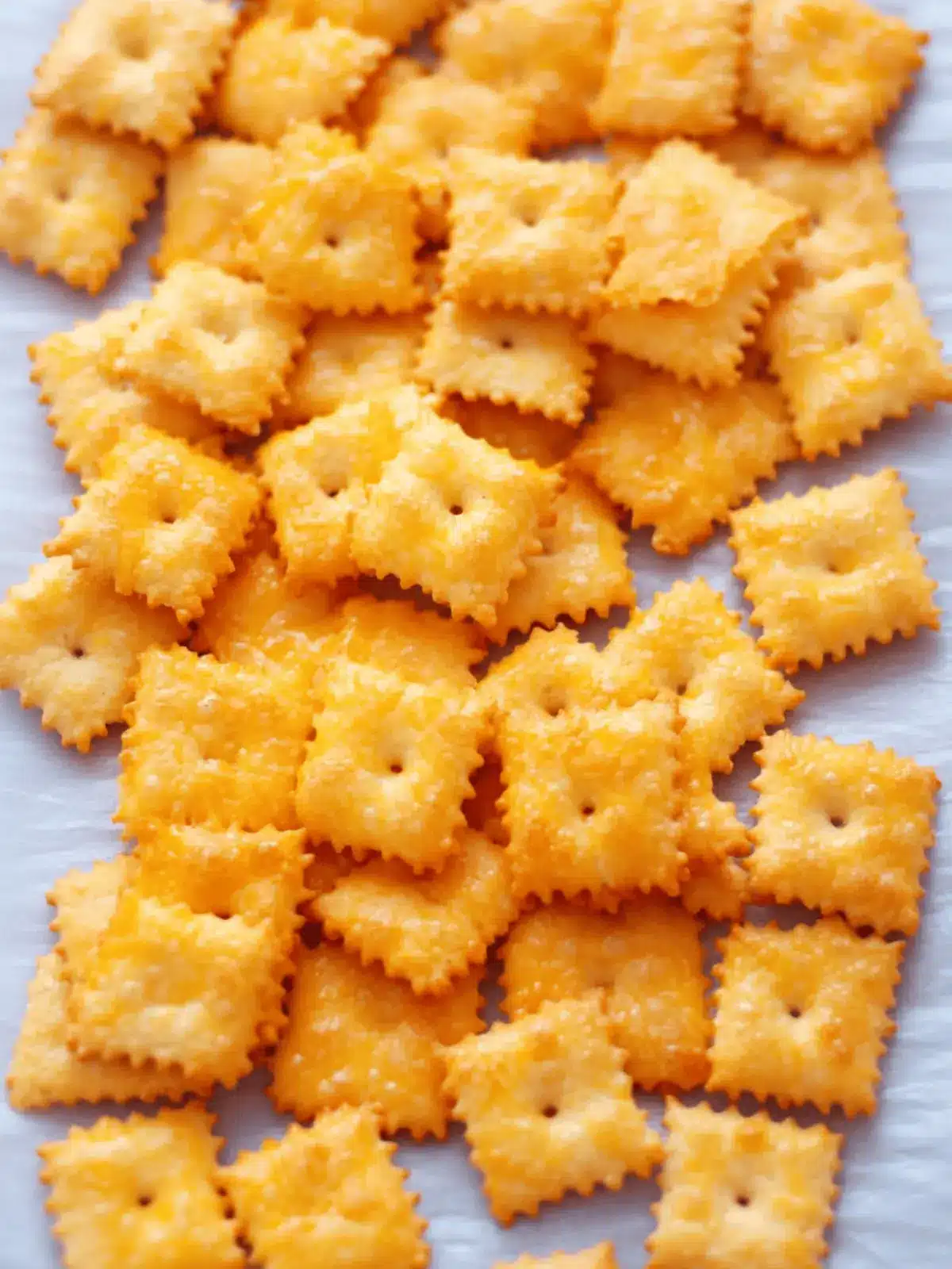 Easy Cheese Crackers Cheez-Its That Will Wow Your Taste Buds 4 Easy Cheese Crackers (Cheez-Its)